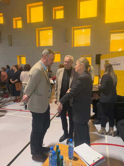  Wójt Gminy i Kierownik GZO na spotkaniu z Minister Edukacji Narodowej w Ziemięcicach