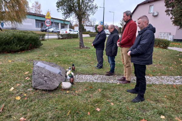 Pamiętamy o tych, którzy polegli w służbie Ojczyzny i wolności świata.